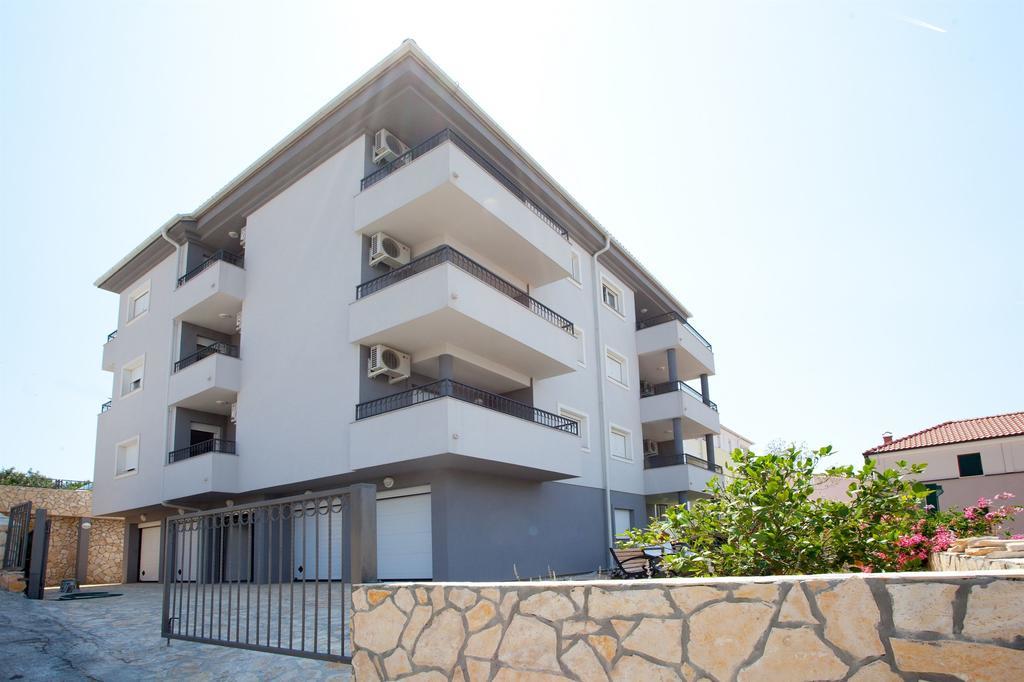 Apartments Maja Donji Okrug  Esterno foto