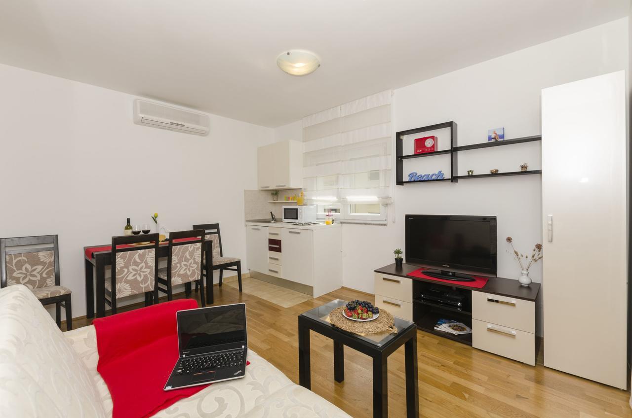 Apartments Maja Donji Okrug  Esterno foto